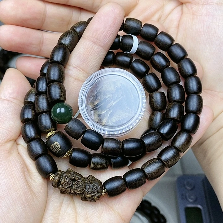 沉香沉香碎屑做****演越南芽庄白奇楠沉水老料