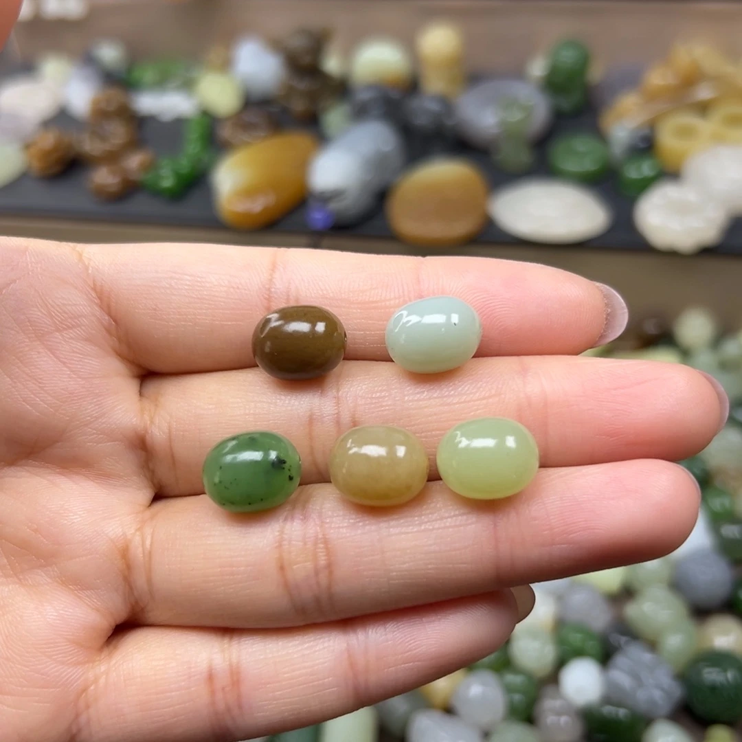 和田玉未镶嵌颈饰98一个多样性发其一