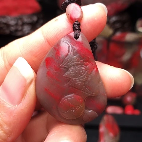 昌化鸡血石昌化鸡血石挂件