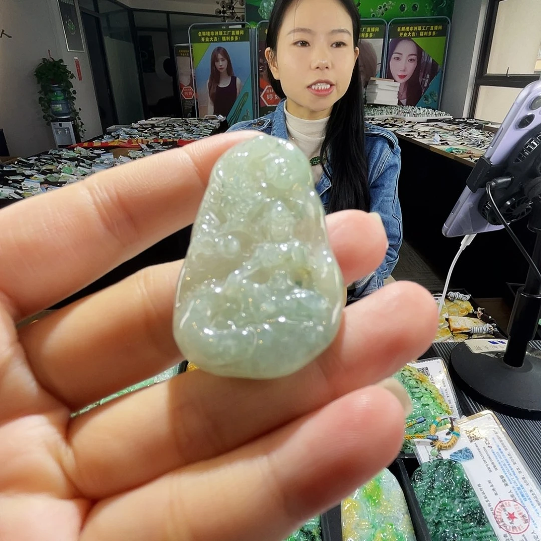 颈饰未镶嵌翡翠一