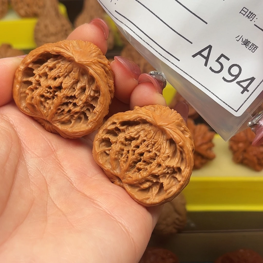 吊坠文玩核桃虎头，聚宝盆