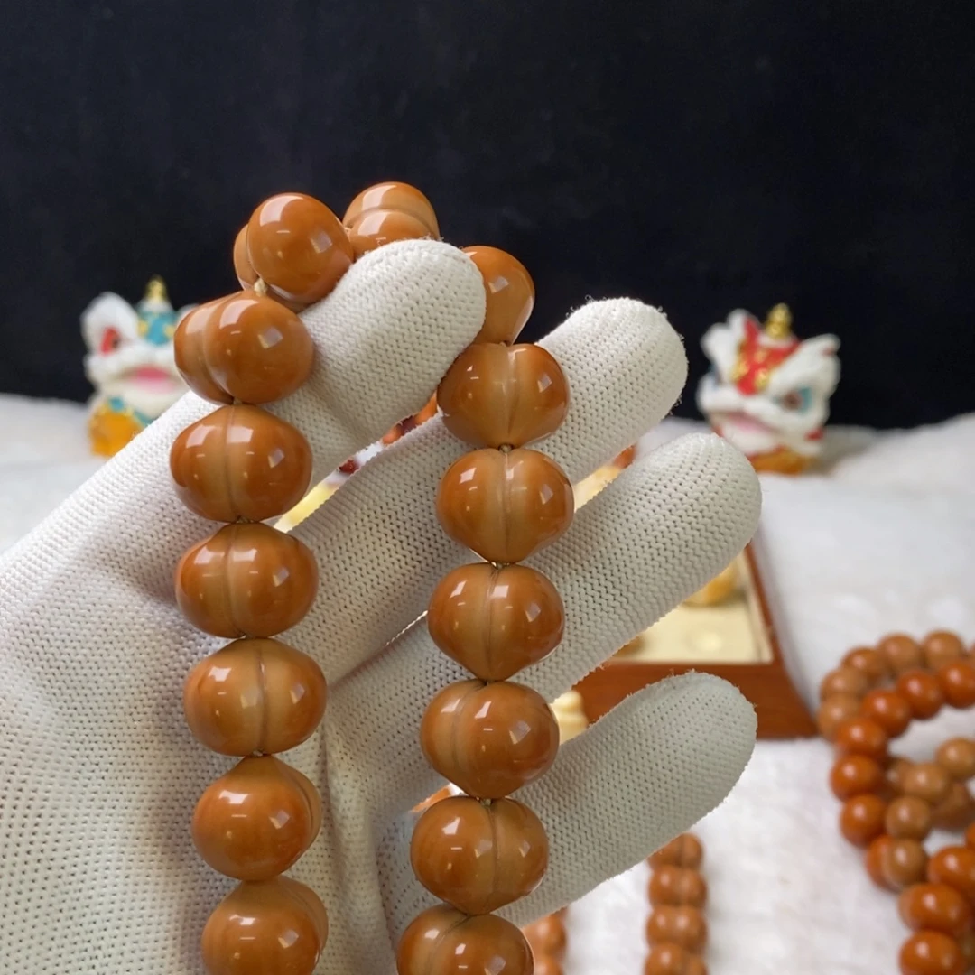 彭****猴头核桃吊坠猴头