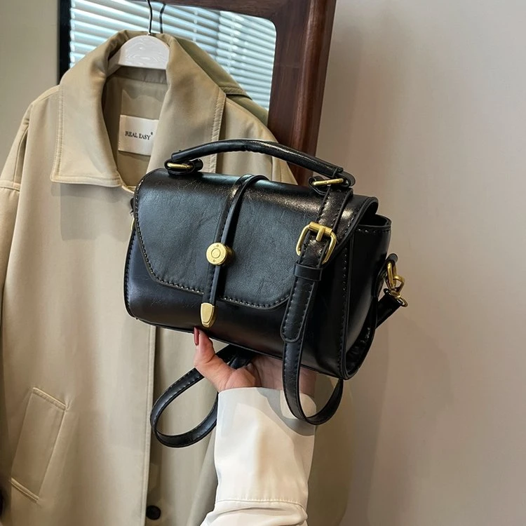 复古包包女2025新款潮高级质感小众时尚百搭单肩斜挎包女士爆款