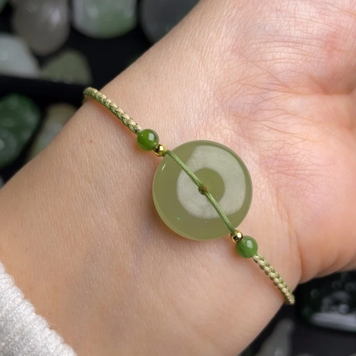 和田玉手牌未镶嵌