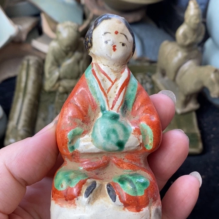 炉扒村窑人物像红绿彩