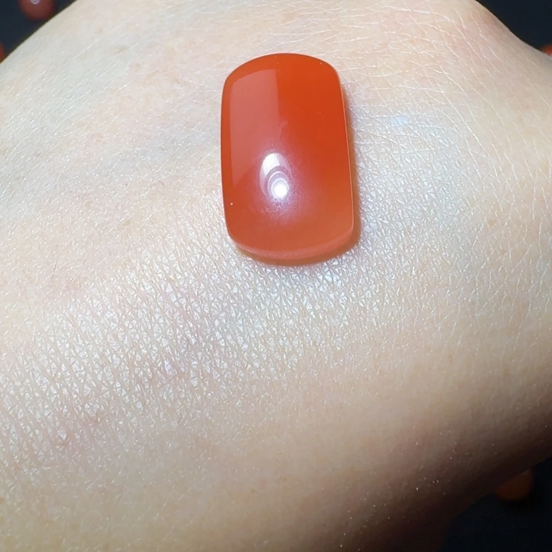 南红玛瑙未镶嵌樱桃红马鞍界面