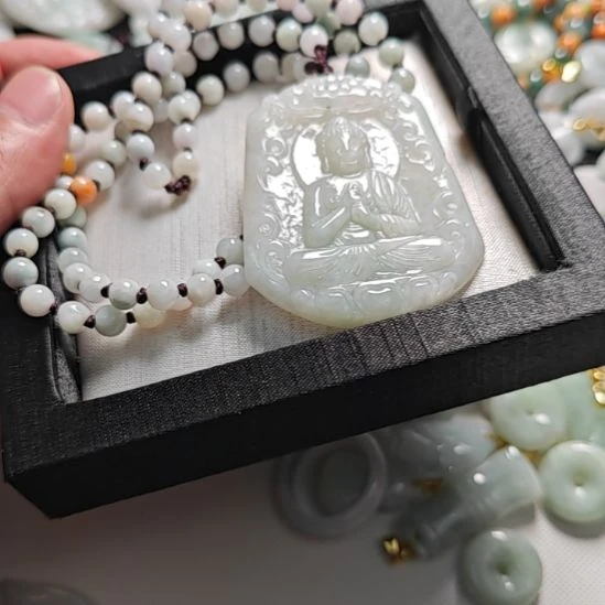 翡翠未镶嵌颈饰天然翡翠吊坠