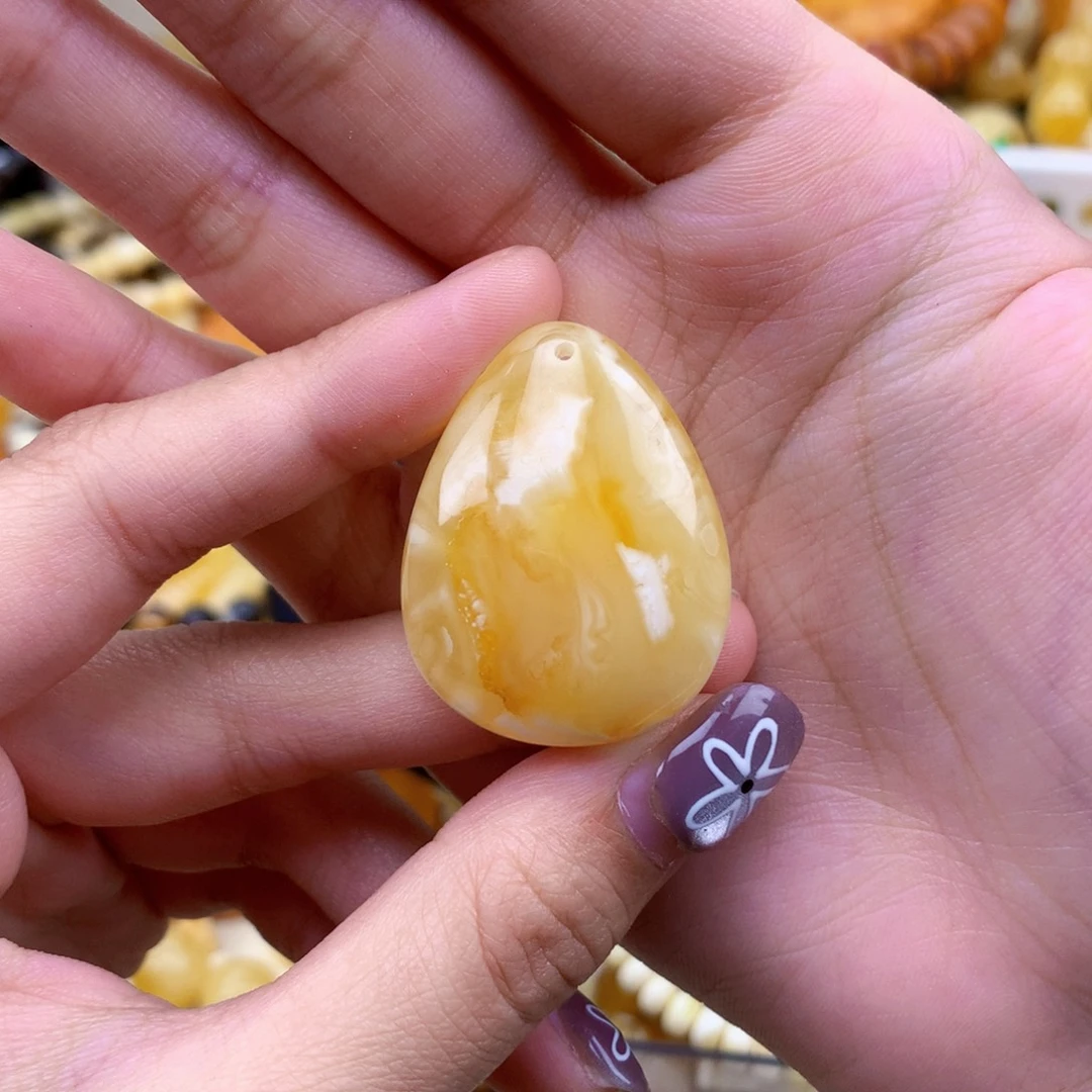 琥珀未镶嵌珠宝奇石