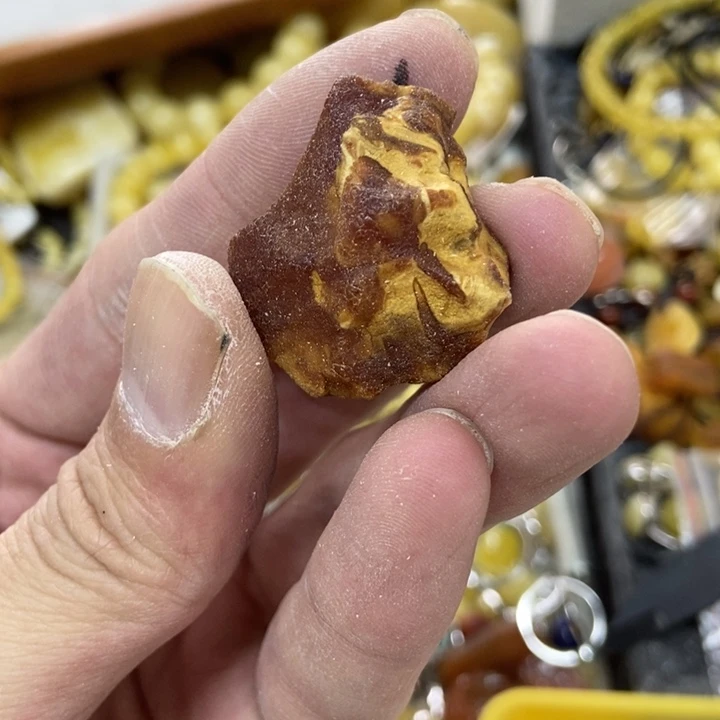 未镶嵌蜜蜡裸石吊坠