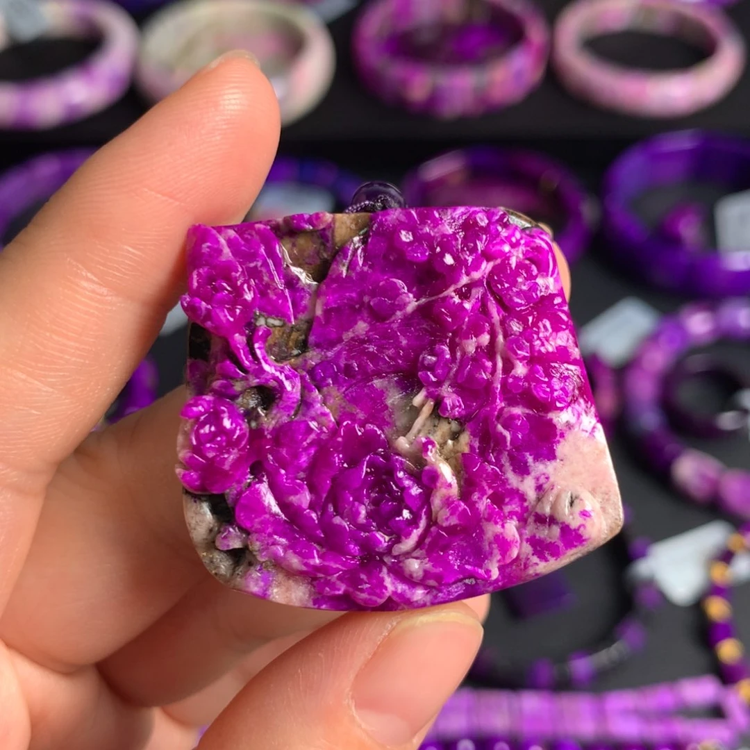 苏纪石（舒俱来）桃红丝绒花花吊坠未镶嵌