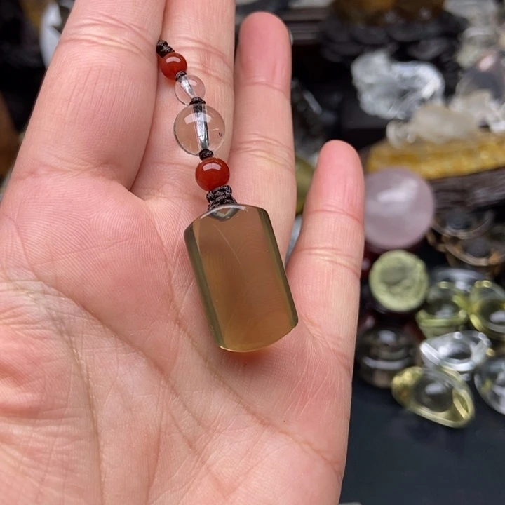 用***4水晶未镶嵌大型摆件（非配饰）