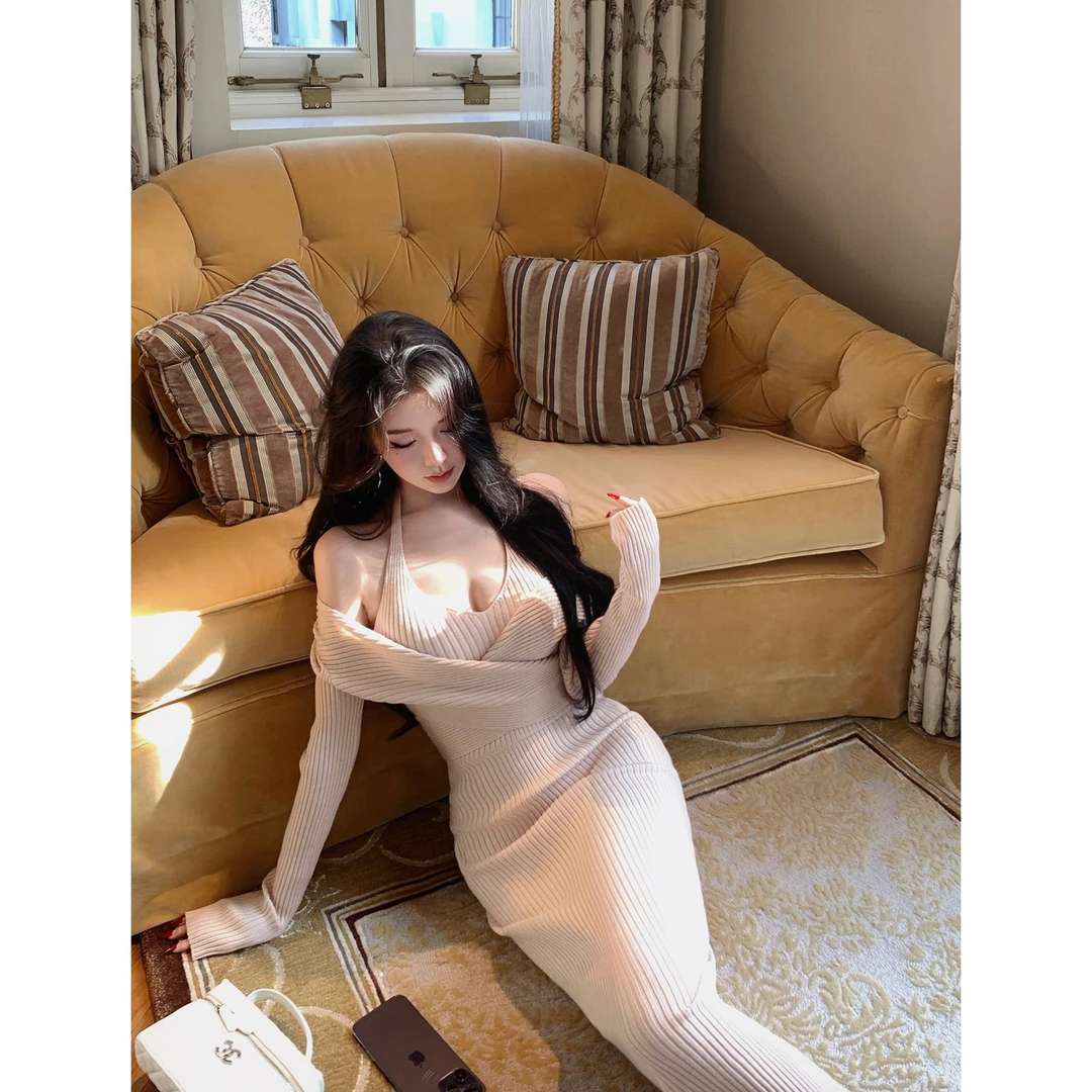 JAYKY YANG【曲线plus】羊毛挂脖收腰针织裙交叉V领假两件包臀裙