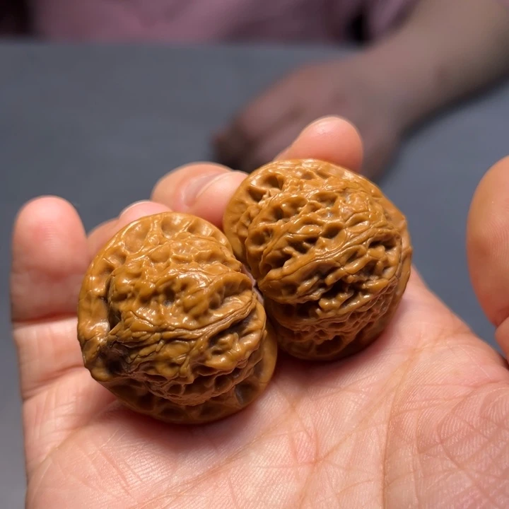 文玩核桃把件宫灯8070