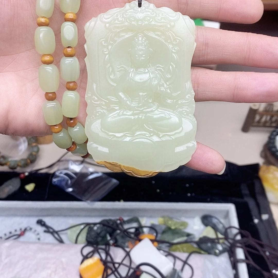 和田玉未镶嵌颈饰