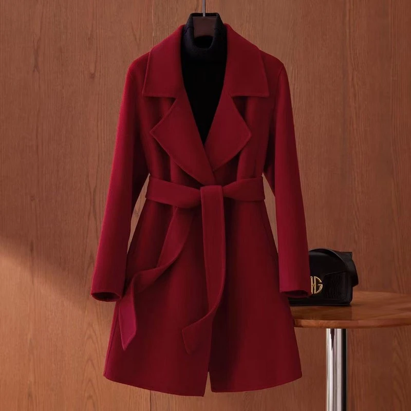 赫本风黑色呢子大衣秋冬季新款红色加厚中高个白色毛呢外套