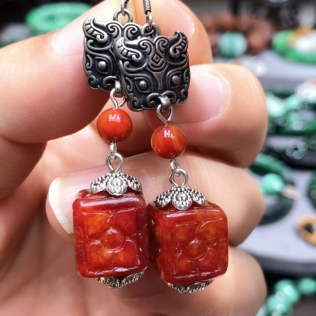 颈饰银S925镶嵌翡翠漂亮美眉