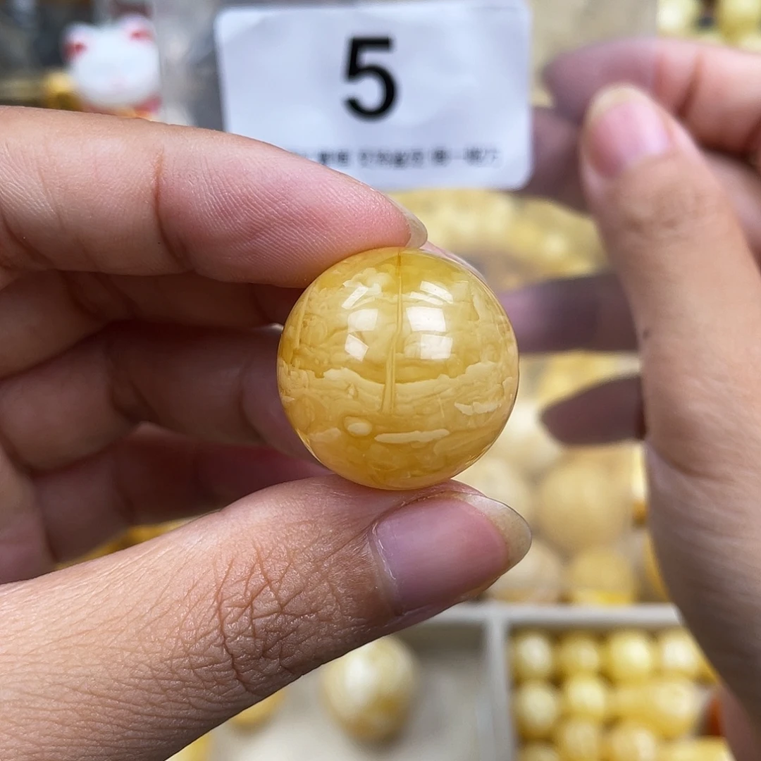 琥珀未镶嵌珠宝奇石23