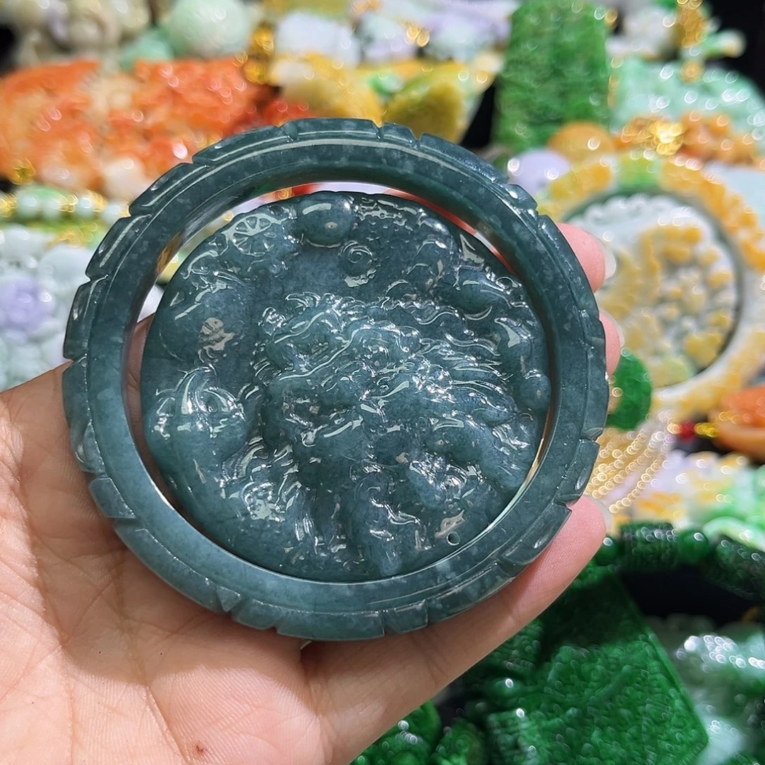 冰****翡翠未镶嵌颈饰待编织