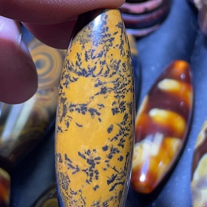 未镶嵌颈饰玛瑙/玉髓