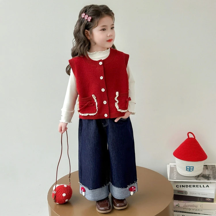 女童早秋轻薄外套2025秋款女宝宝针织马甲背心喜庆牛仔裤三件套装