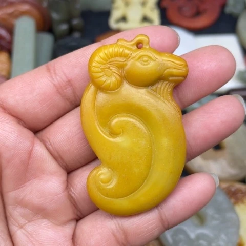 和田玉颈饰未镶嵌72