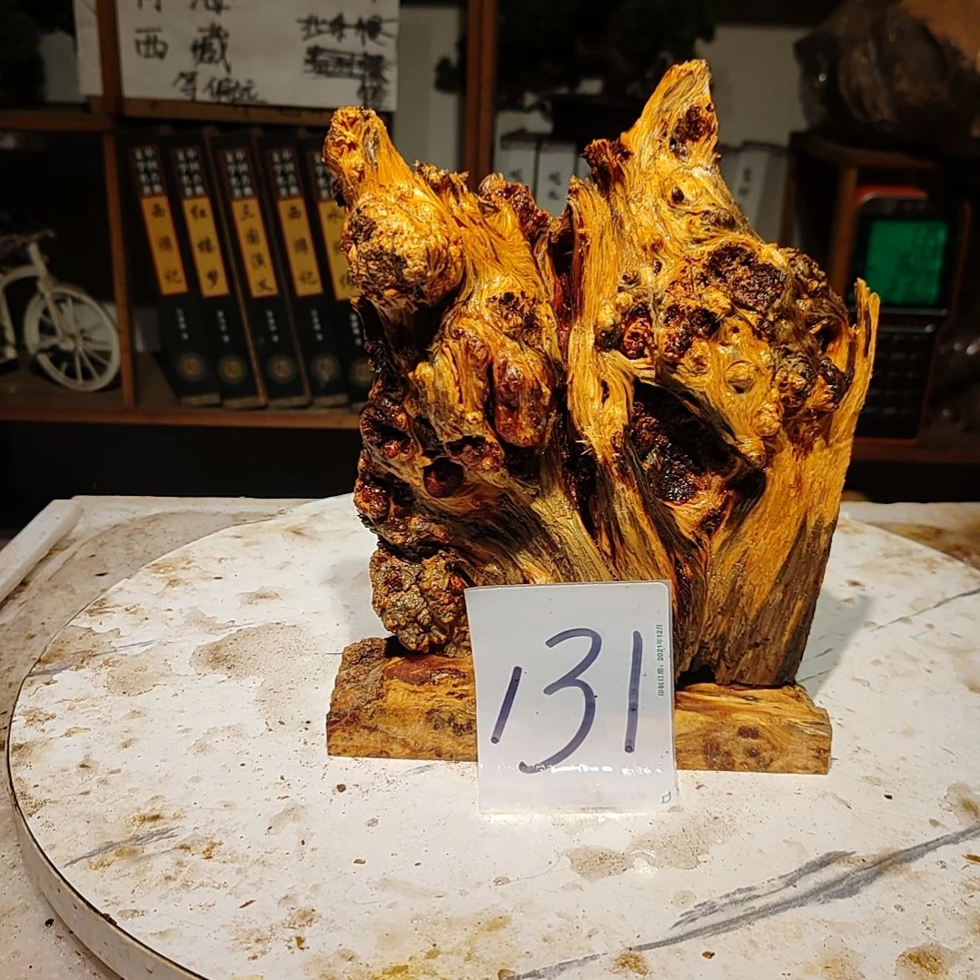 松木路****夜131号北沉香琥珀木天然造型