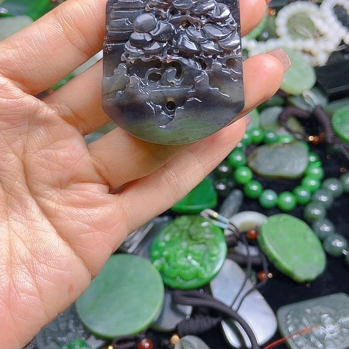 颈饰未镶嵌和田玉