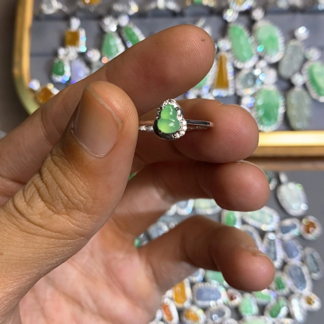 【闪购商品】颈饰未镶嵌翡翠