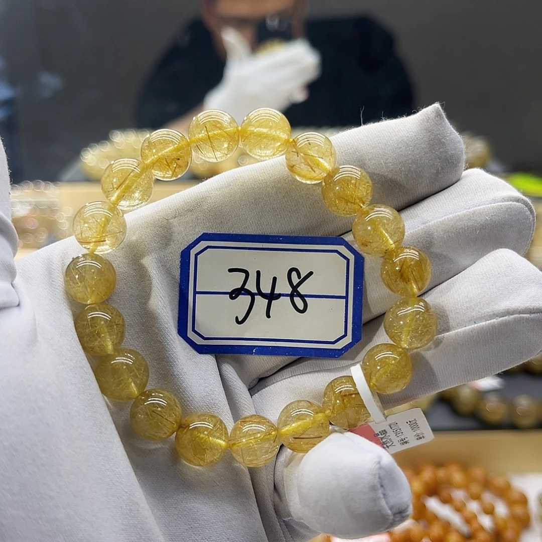 水晶手链未镶嵌美*女晶莹剔透