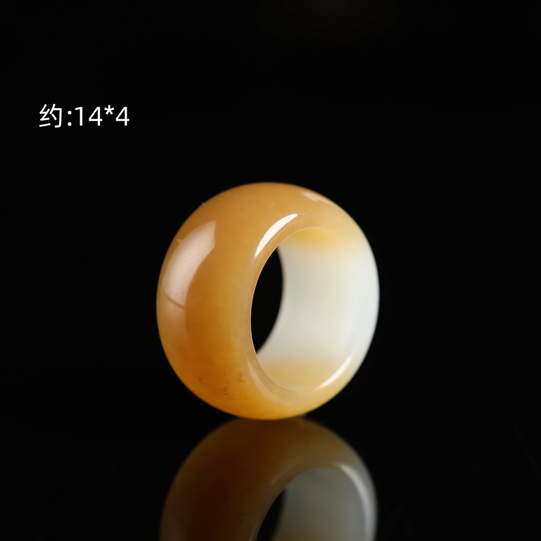 本真 | 珍藏级精品和田玉高色糖白宽边戒圈
