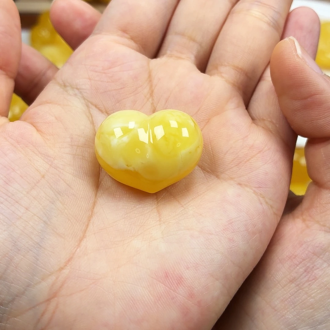 蜜蜡颈饰未镶嵌焦皮浓蜡妖花爱心