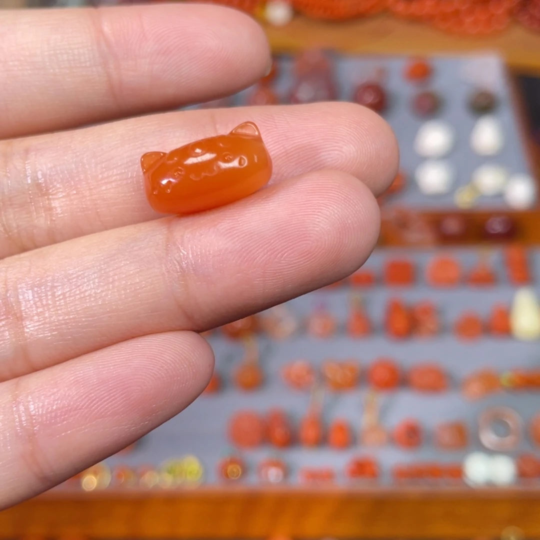 南红玛瑙未镶嵌法棍猫