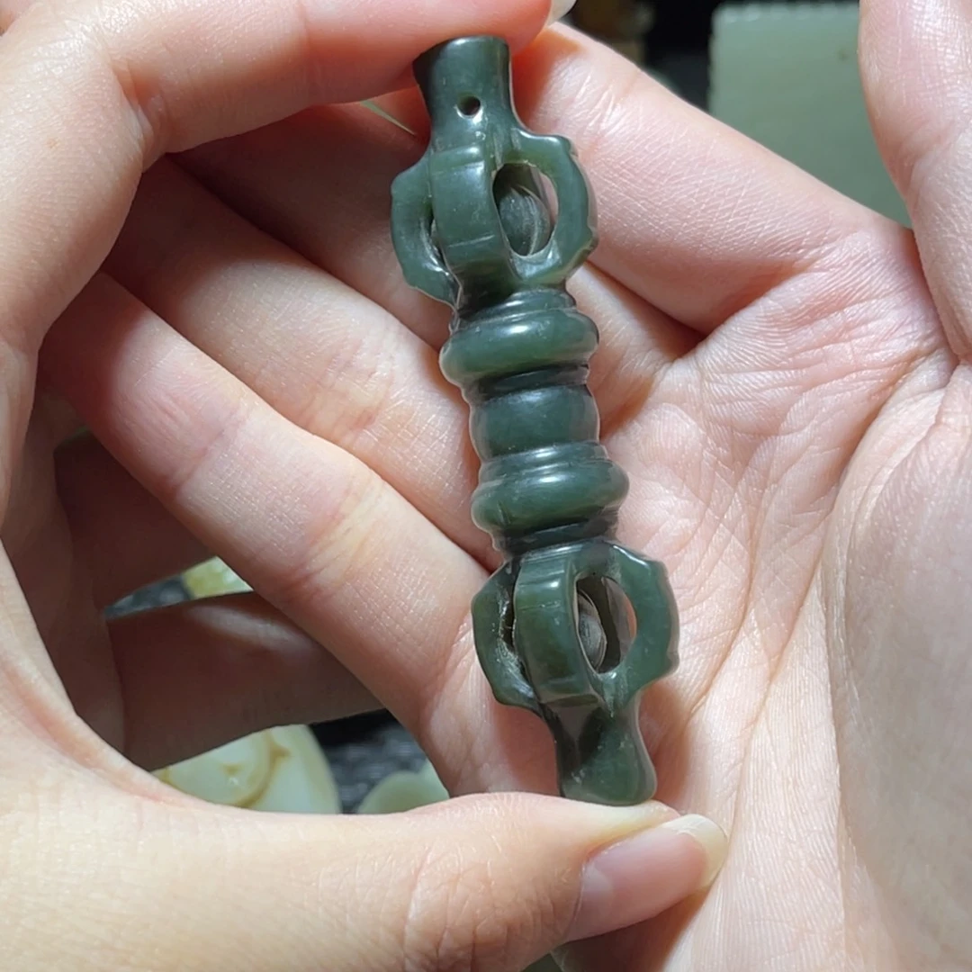 未镶嵌和田玉（糖玉）挂件