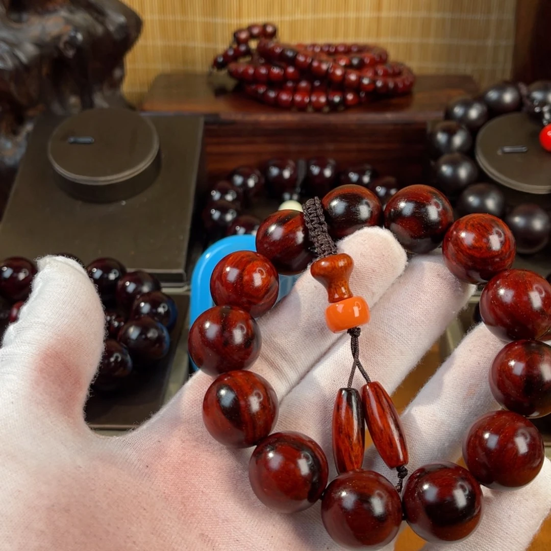 檀香紫檀（小叶紫檀）?****黑