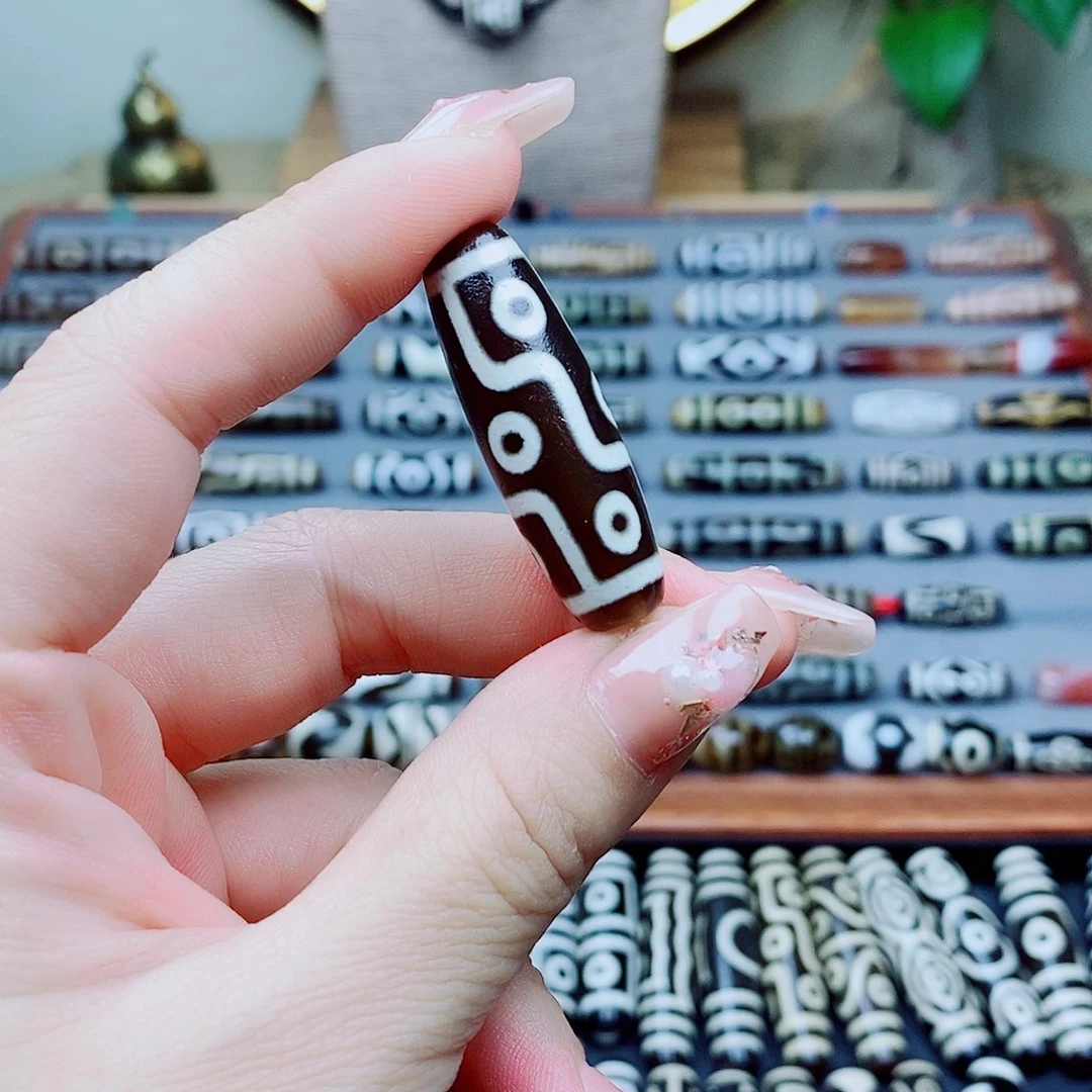 ****。玛瑙/玉髓未镶嵌颈饰