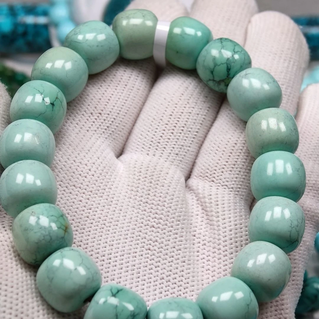 绿松石未镶嵌珠宝奇石