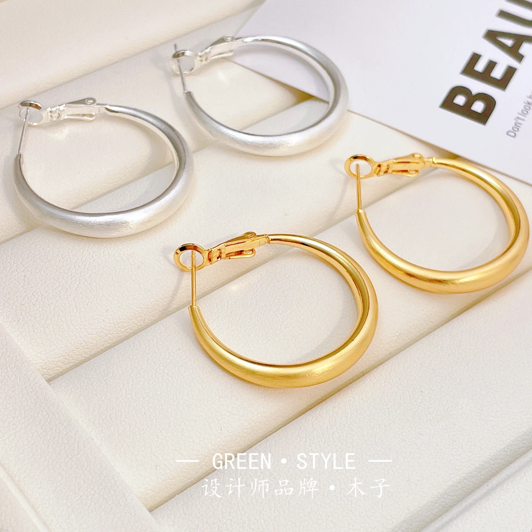铜合金耳饰 【月牙拉丝耳圈】轻奢个性百搭新款简约时尚设计师-A09