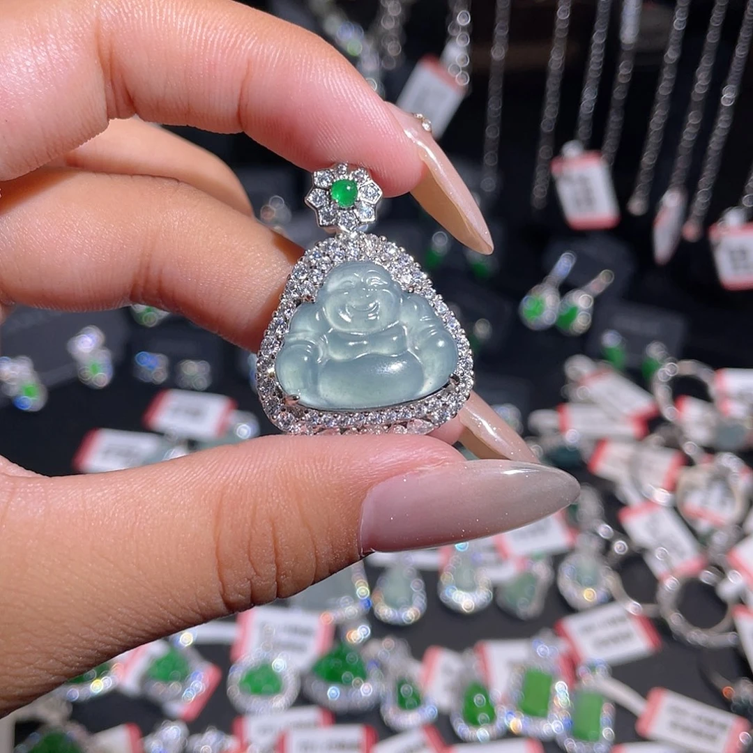 吊坠(不含链)未镶嵌翡翠