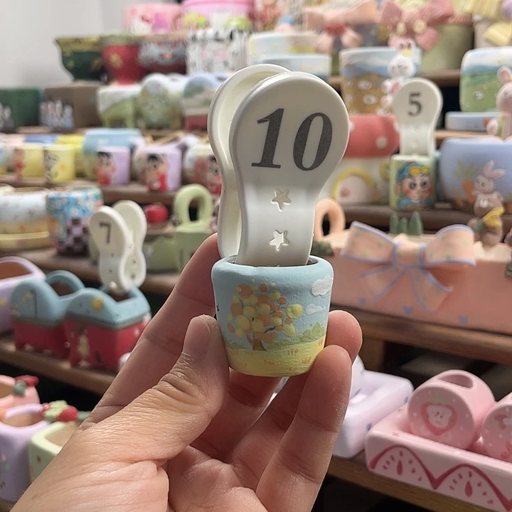桃****10…..手工手绘花盆