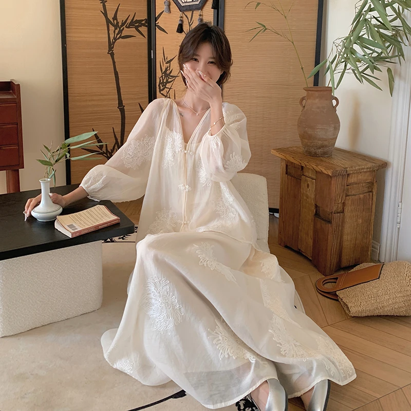 新中式风白色蕾丝刺绣衬衫半身裙子套装女春夏高级感轻奢三件套