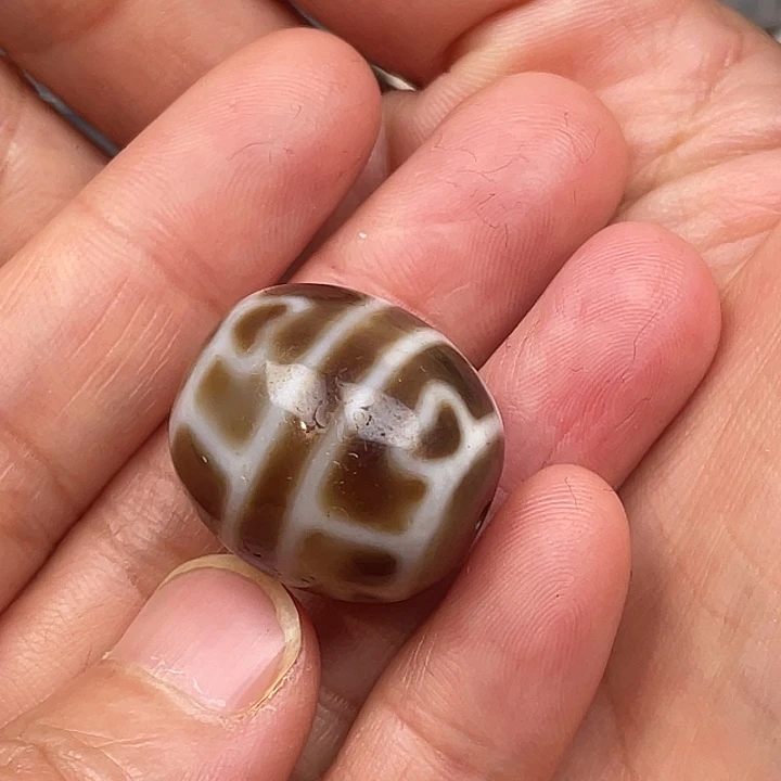 玛瑙/玉髓颈饰未镶嵌一****?