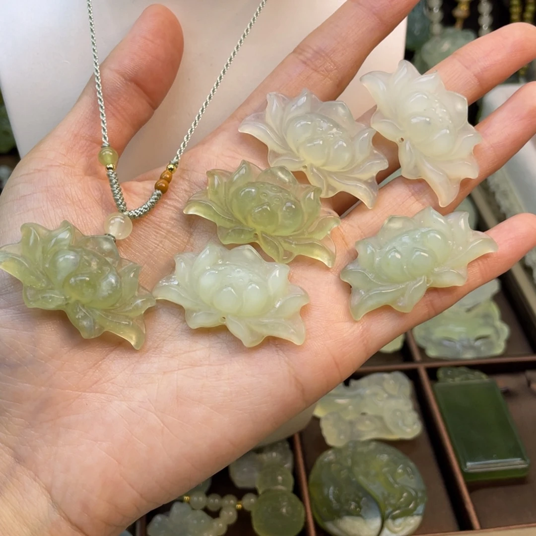 蛇纹石玉未镶嵌颈饰随机发默认微瑕