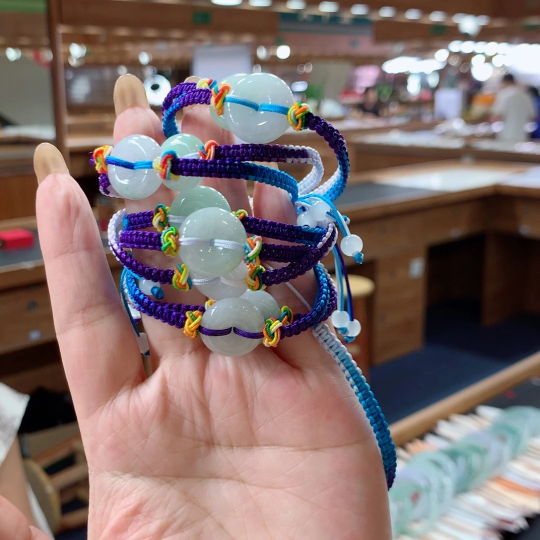 翡翠未镶嵌手链多样性发一