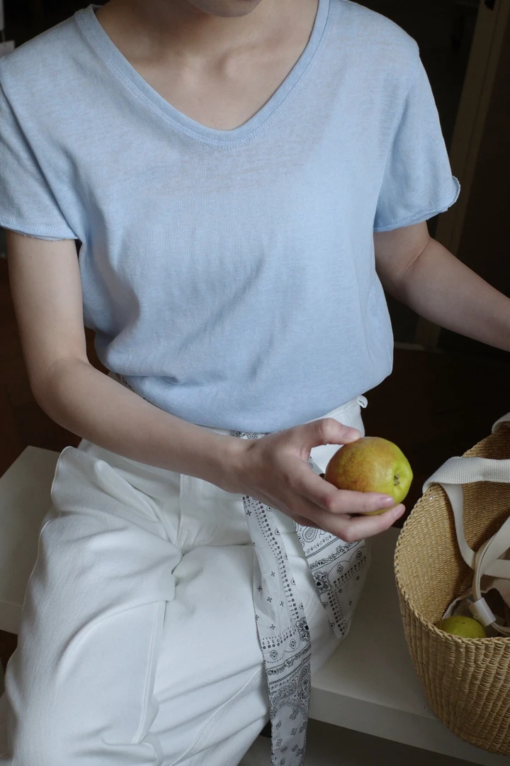 《新品上新》高级感圆领后背字母设计百搭T血 00796