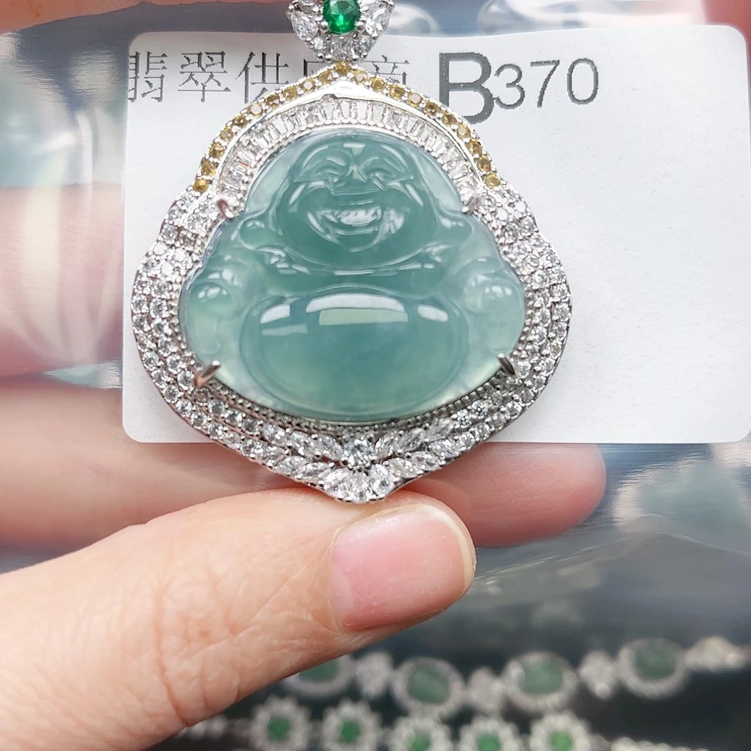 翡翠颈饰未镶嵌翡翠370