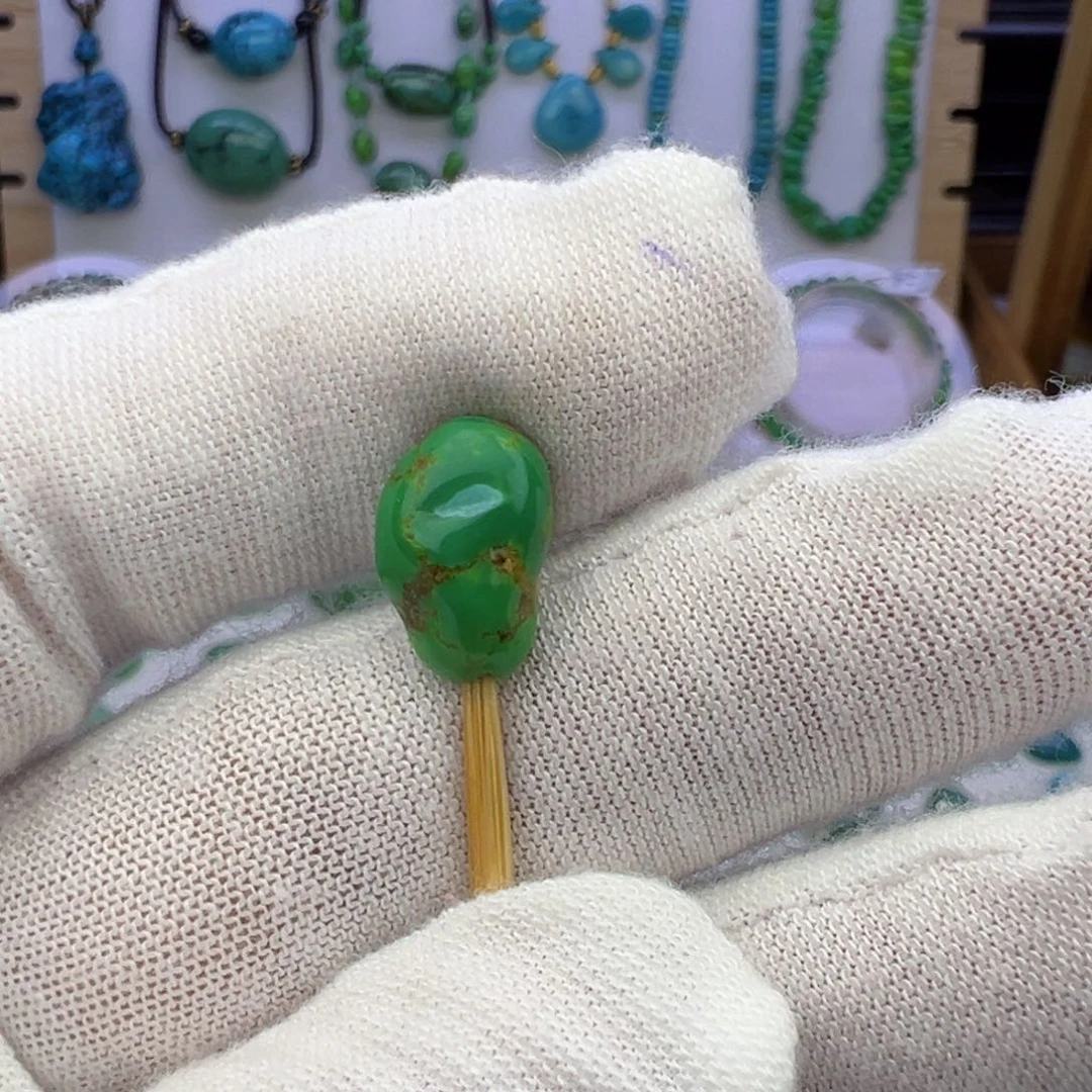 菜籽绿随行吊坠8.2mm兰