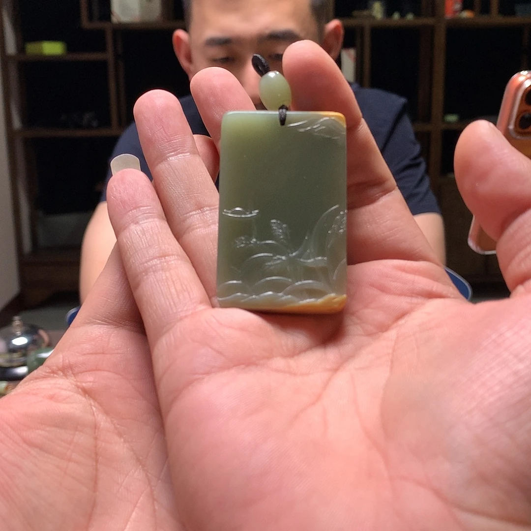 别***恙岫岩河磨玉（透闪石质玉）未镶嵌颈饰