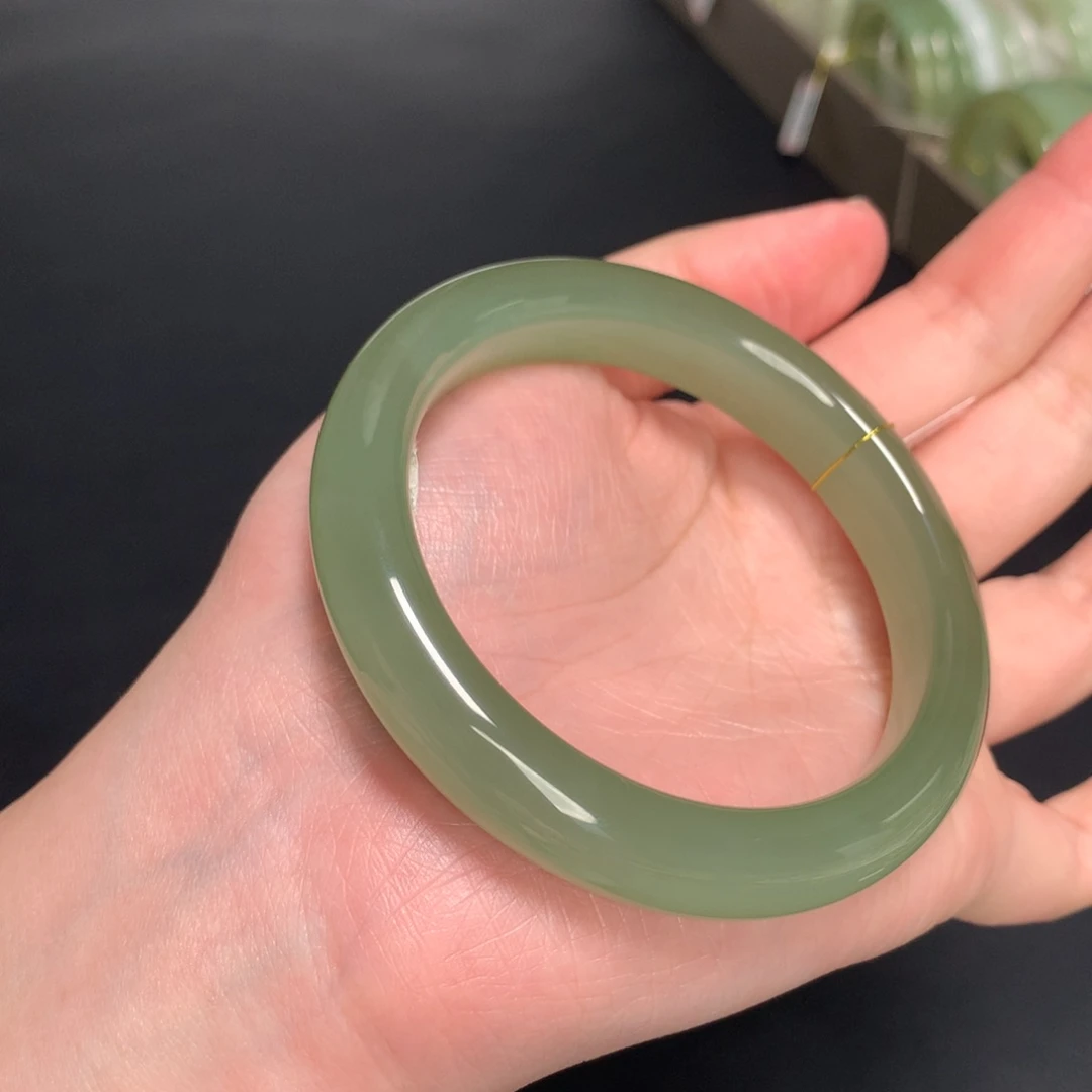 和田玉手镯未镶嵌57