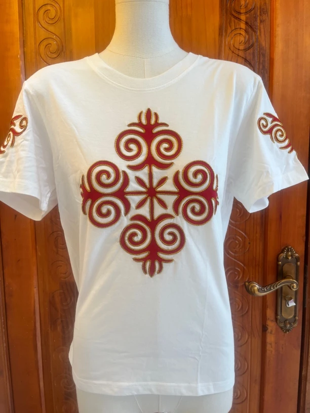 2025大凉山彝族短袖手工刺绣百搭纯棉款