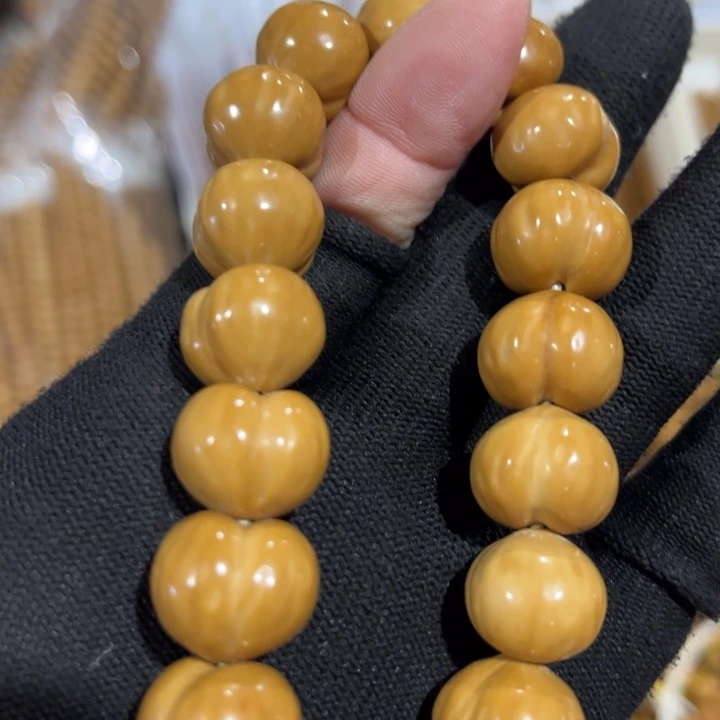 15屁桃猴头手串全品